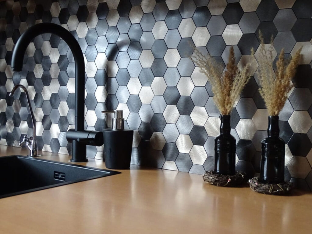 Selbstklebende Mosaikfliesen