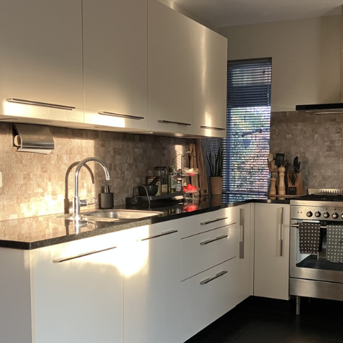 selbsklebende wandfliesen kuche